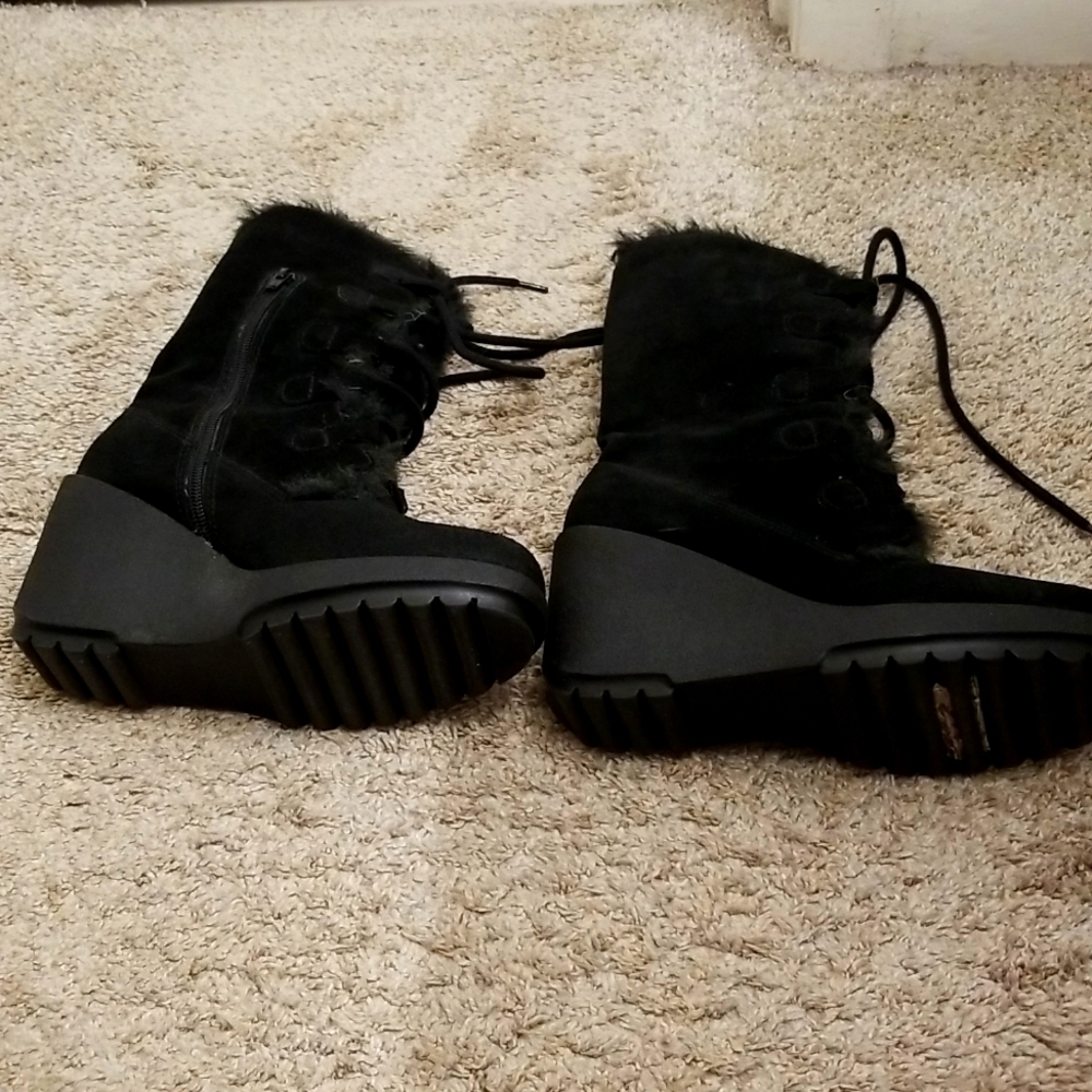 Black suede lined,lace up wedge boots